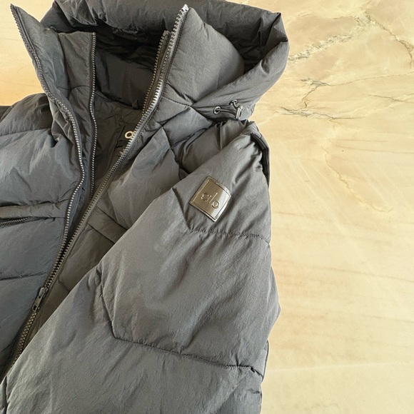 ALO Yoga Black Puffer Jacket - Picture 2 of 4